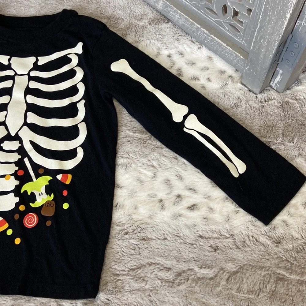 The Children’s Place Halloween shirt boys size 5 skeleton costume trick or treat